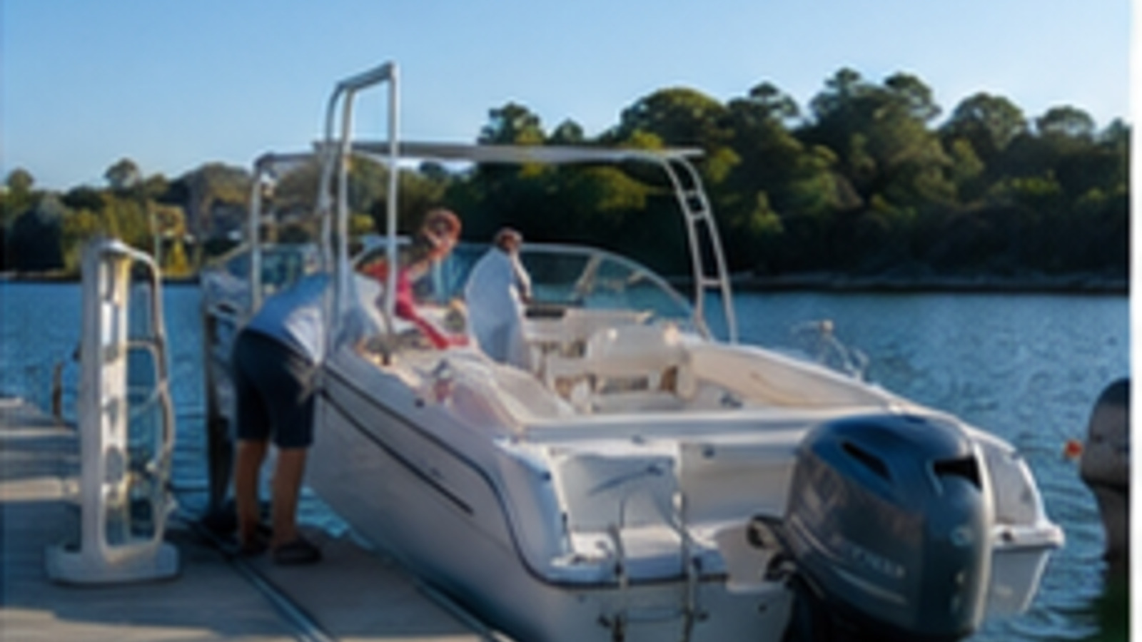grady white freedom series freedom 215 fuel dock profile 18