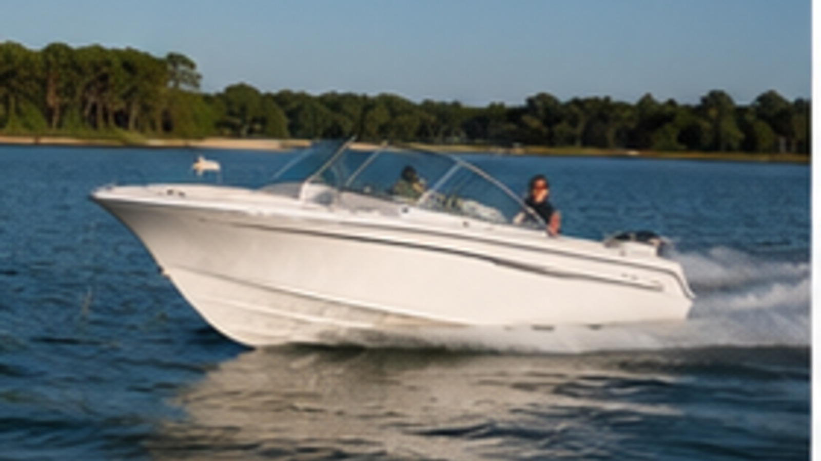 grady white freedom series freedom 215 hero exterior underway 01