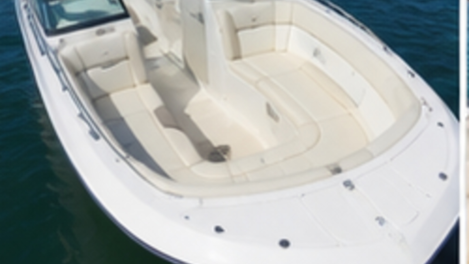 grady white freedom series freedom 255 bow lounge angle 06