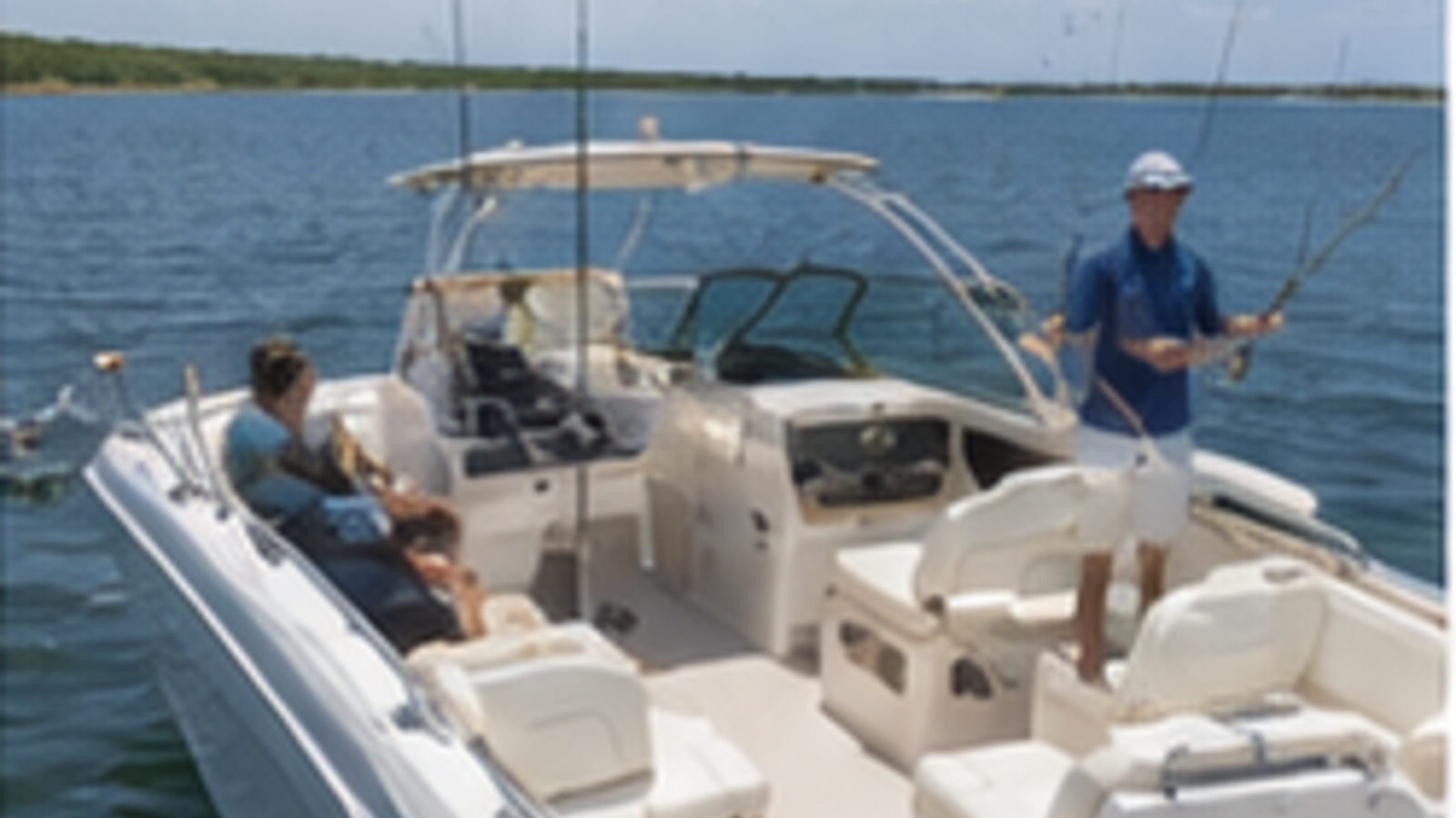 grady white freedom series freedom 275 watersports tow moment 16