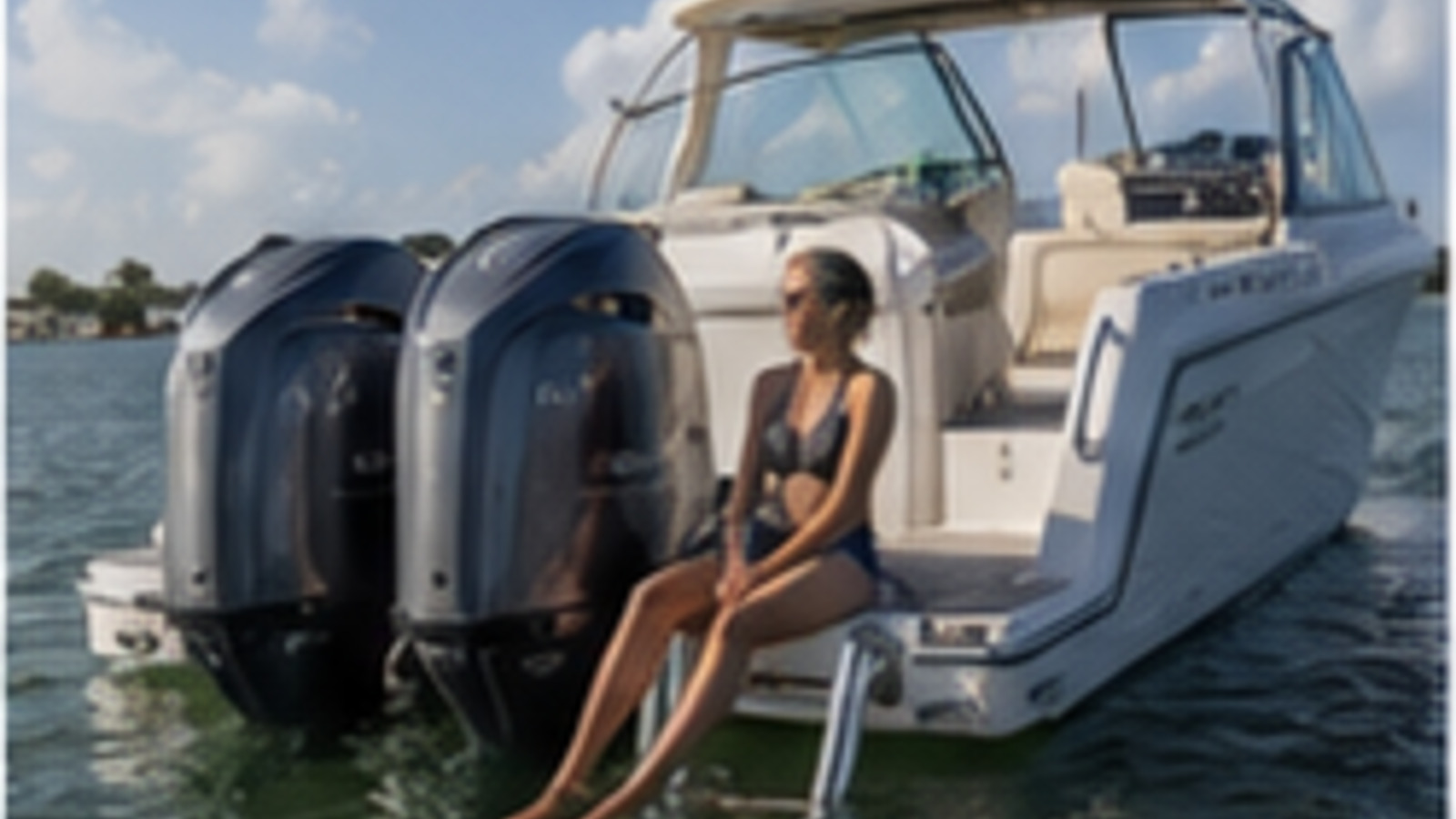 grady white freedom series freedom 325 stern boarding swim angle 11