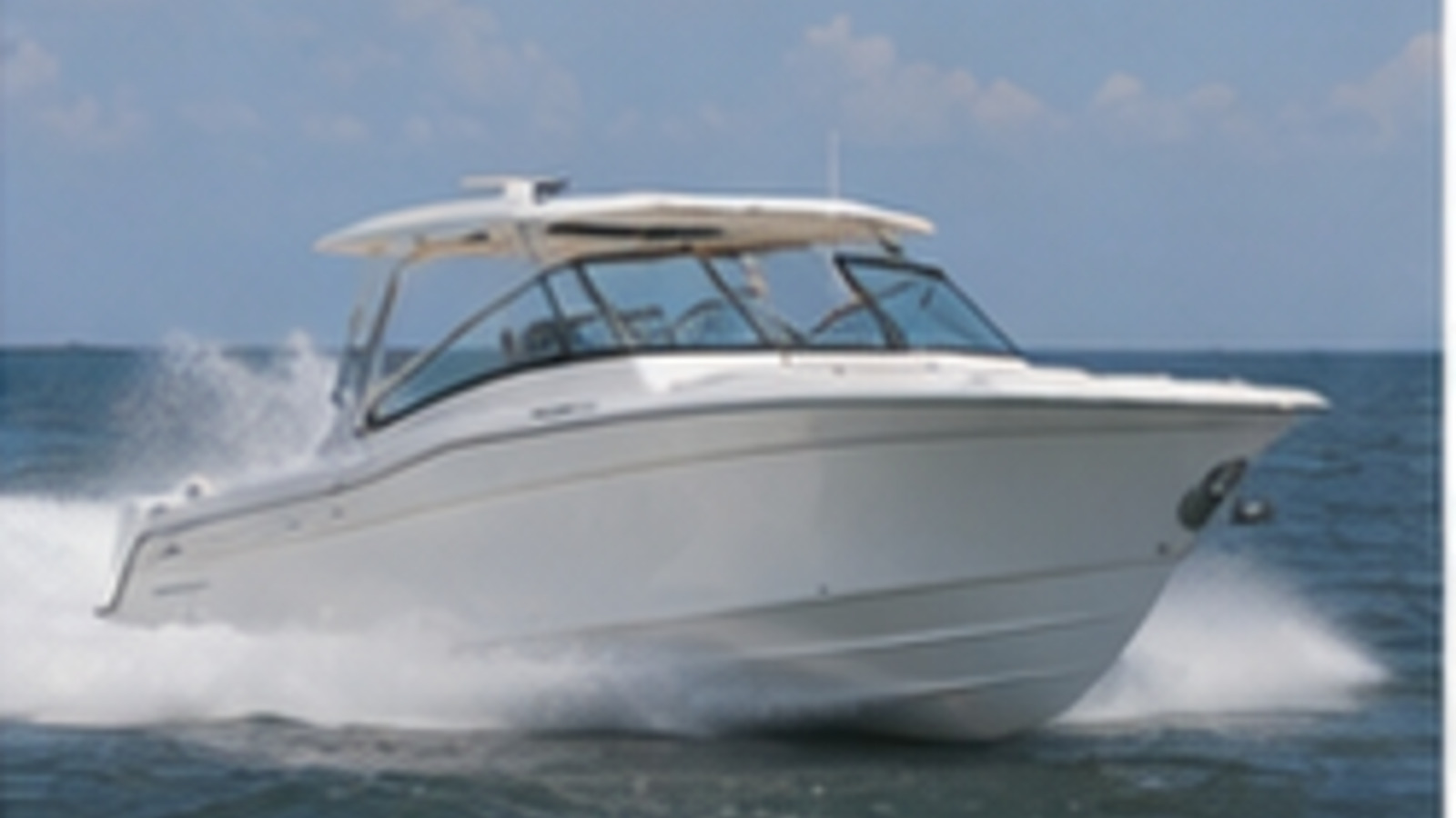grady white freedom series freedom 345 front quarter running 02