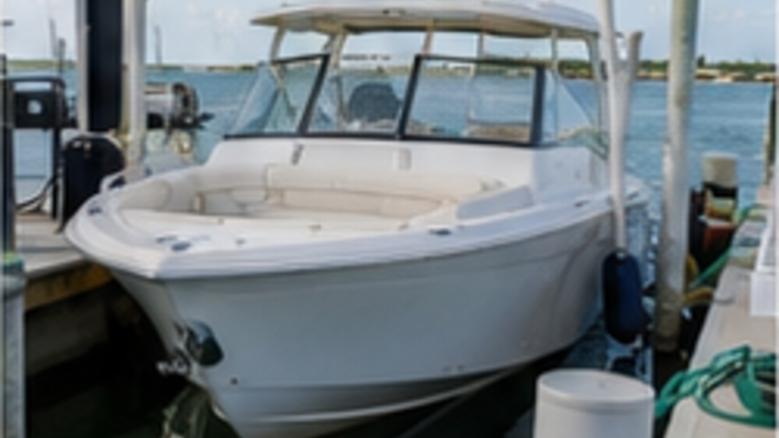 grady white freedom series freedom 345 fuel dock profile 18