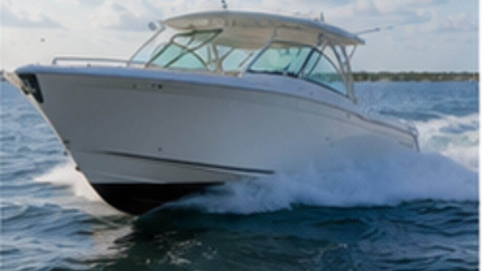 grady white freedom series freedom 415 front quarter running 02