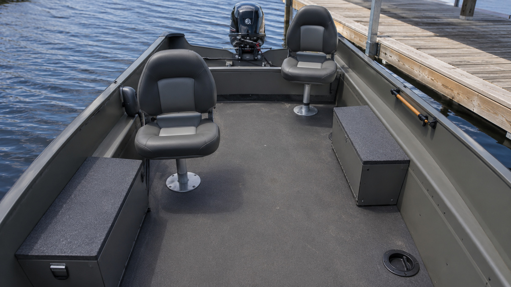 lund 1400 fury bow to stern layout 24