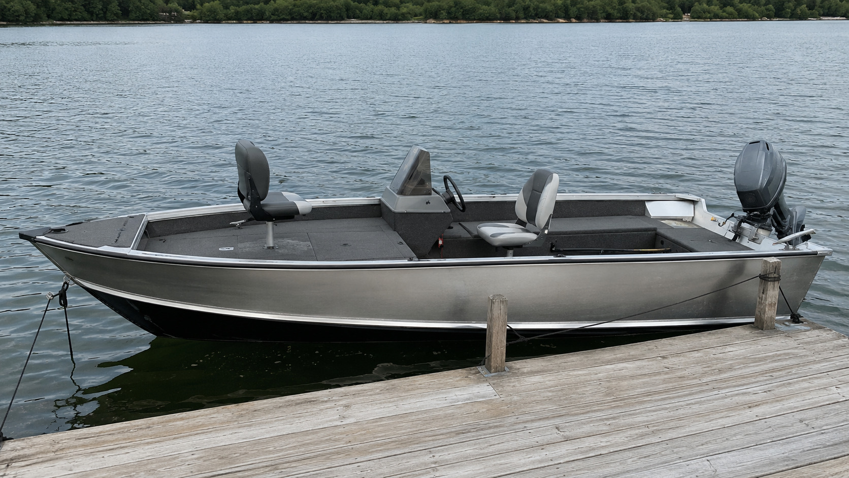 lund 1600 fury dockside profile 04