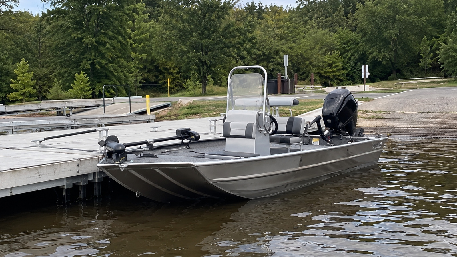 lund 1650 rebel xl launch ramp ready 13