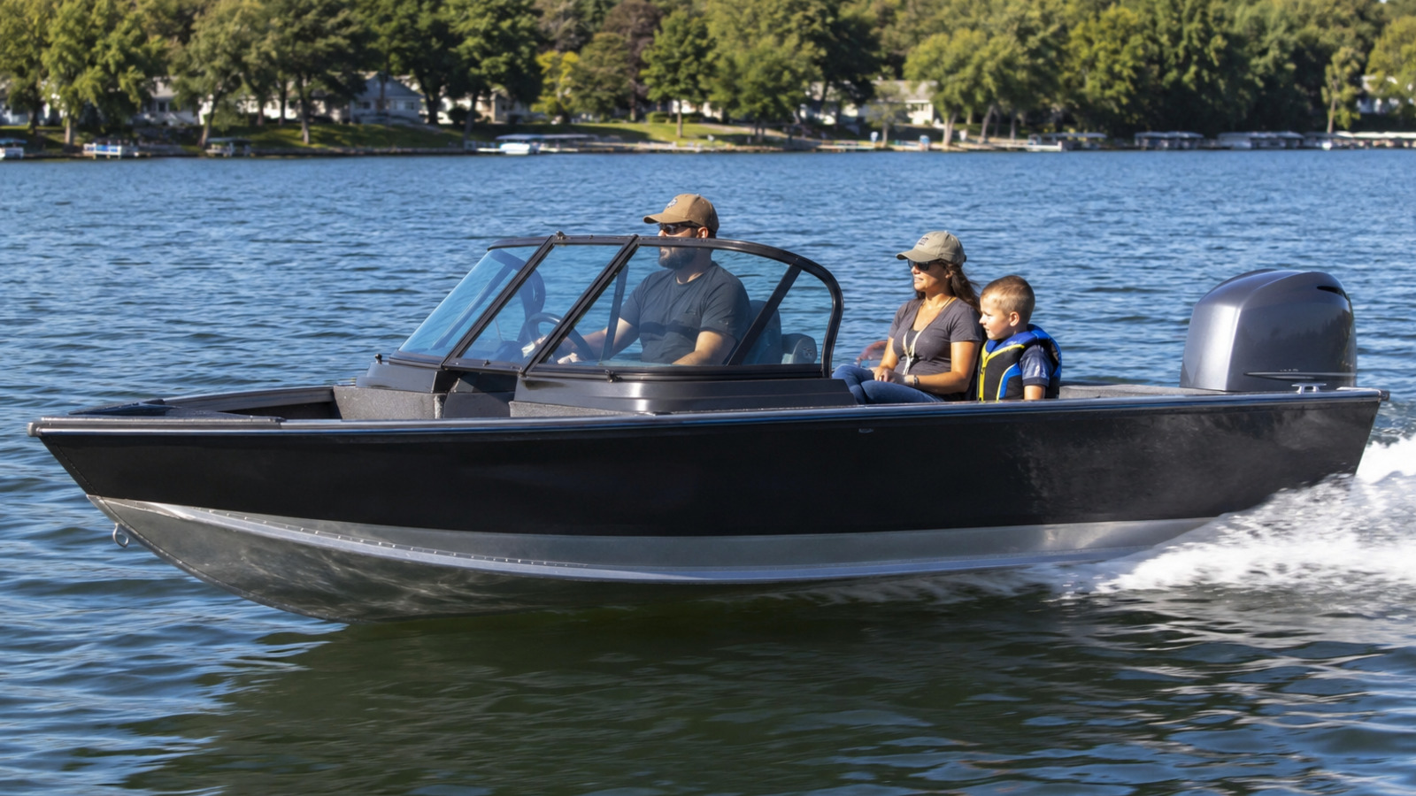 lund adventure 1775 adventure family cruising angle 10