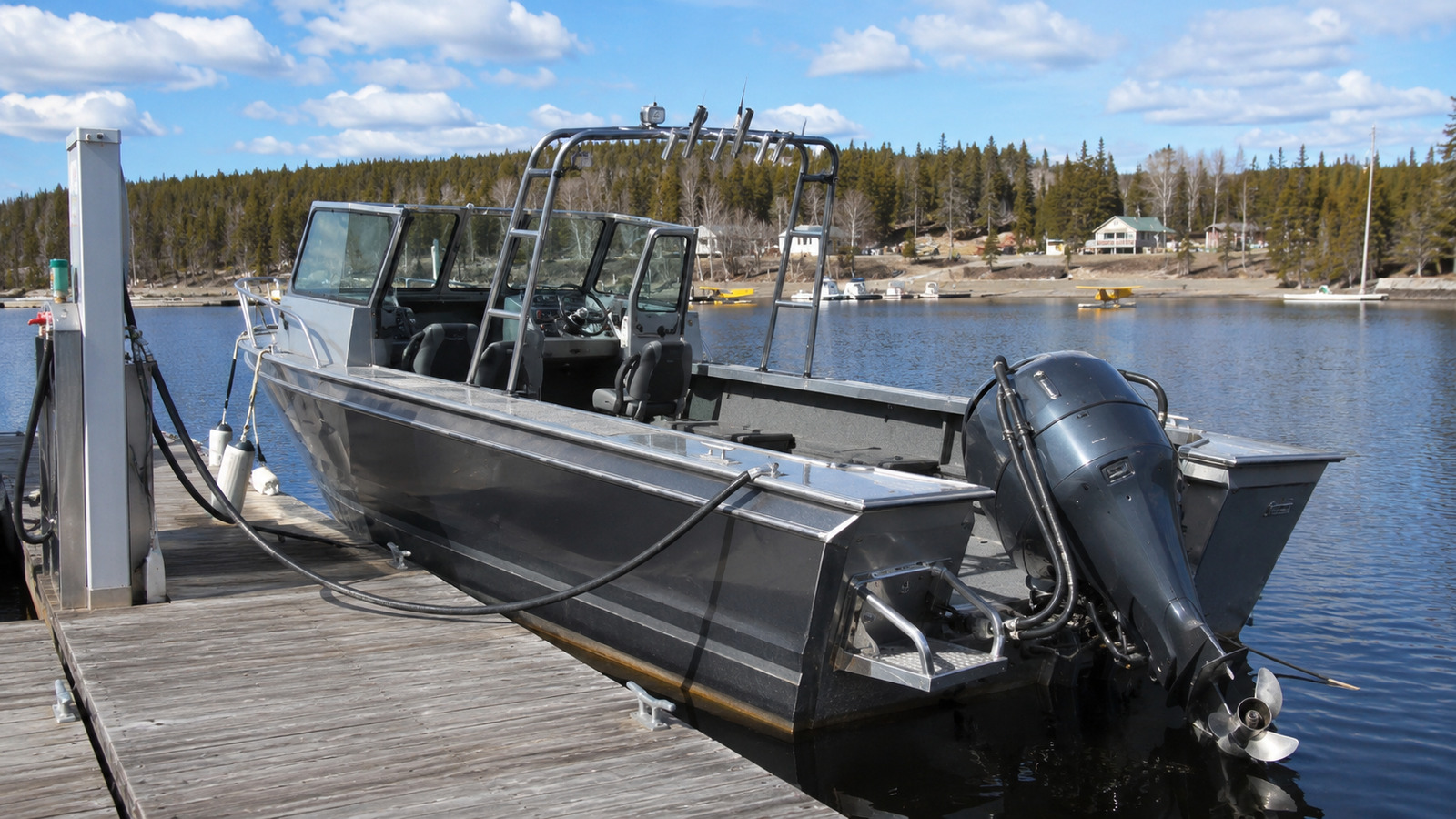 lund alaskan 2075 alaskan fuel dock profile 12