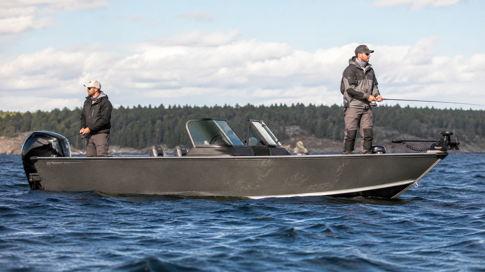 lund pro v 1875 pro v open water lifestyle 12