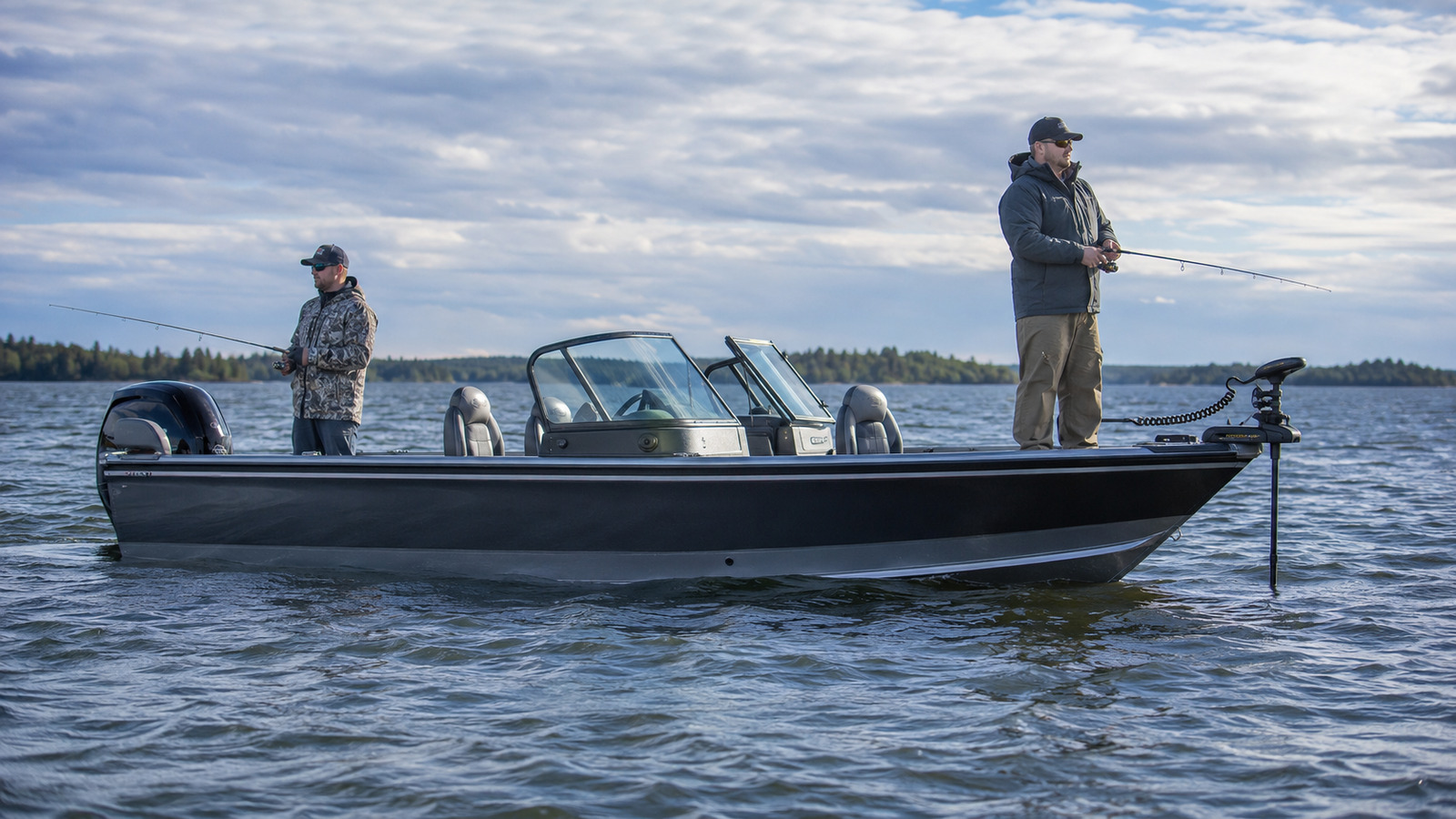 lund pro v 2075 pro v open water lifestyle 12