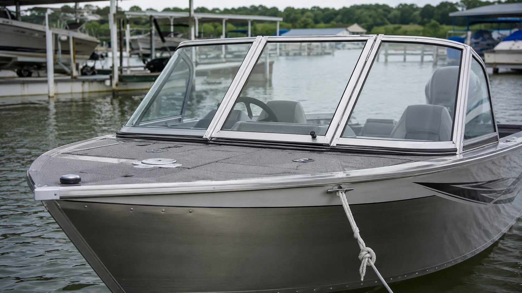 lund pro v bow quarter 17