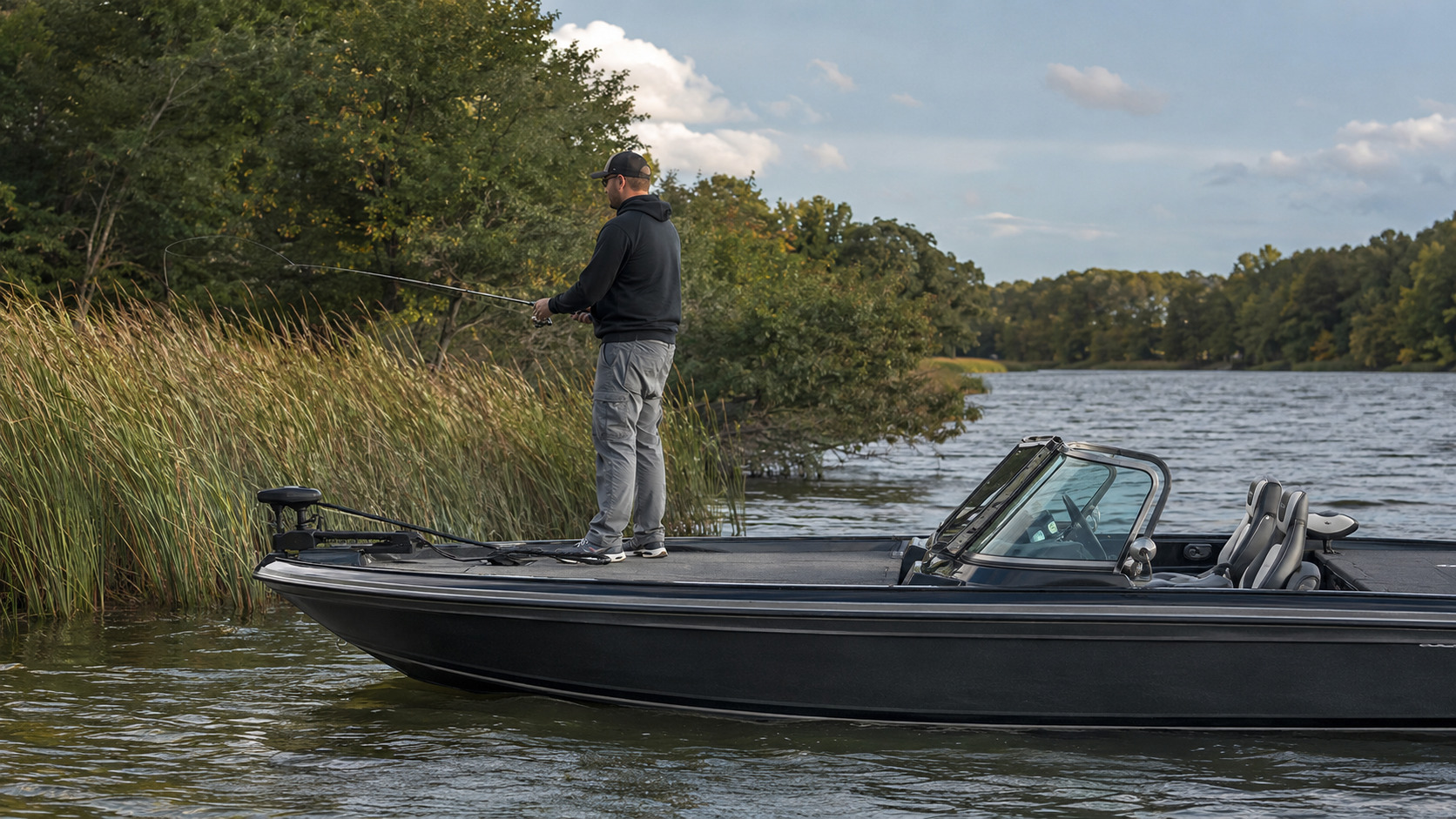 lund renegade fishing lifestyle 01