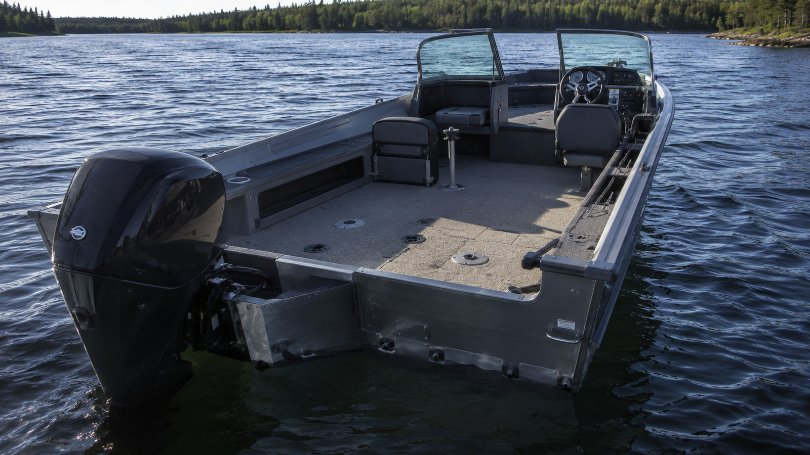 lund tyee 1875 tyee aft fishing utility 17