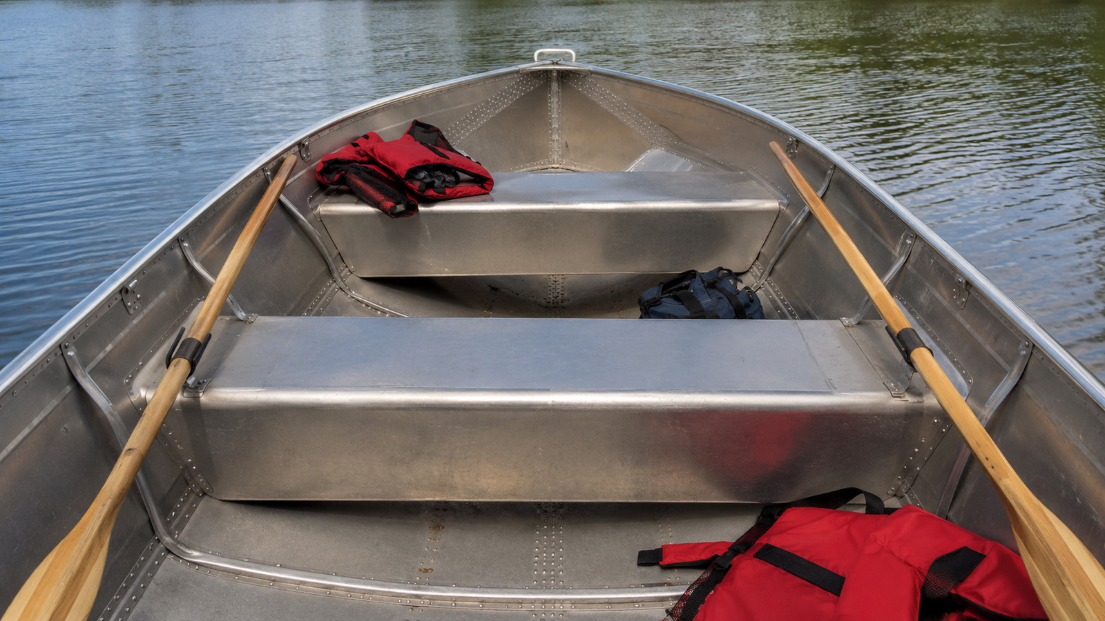 lund wc 14 bow interior 12
