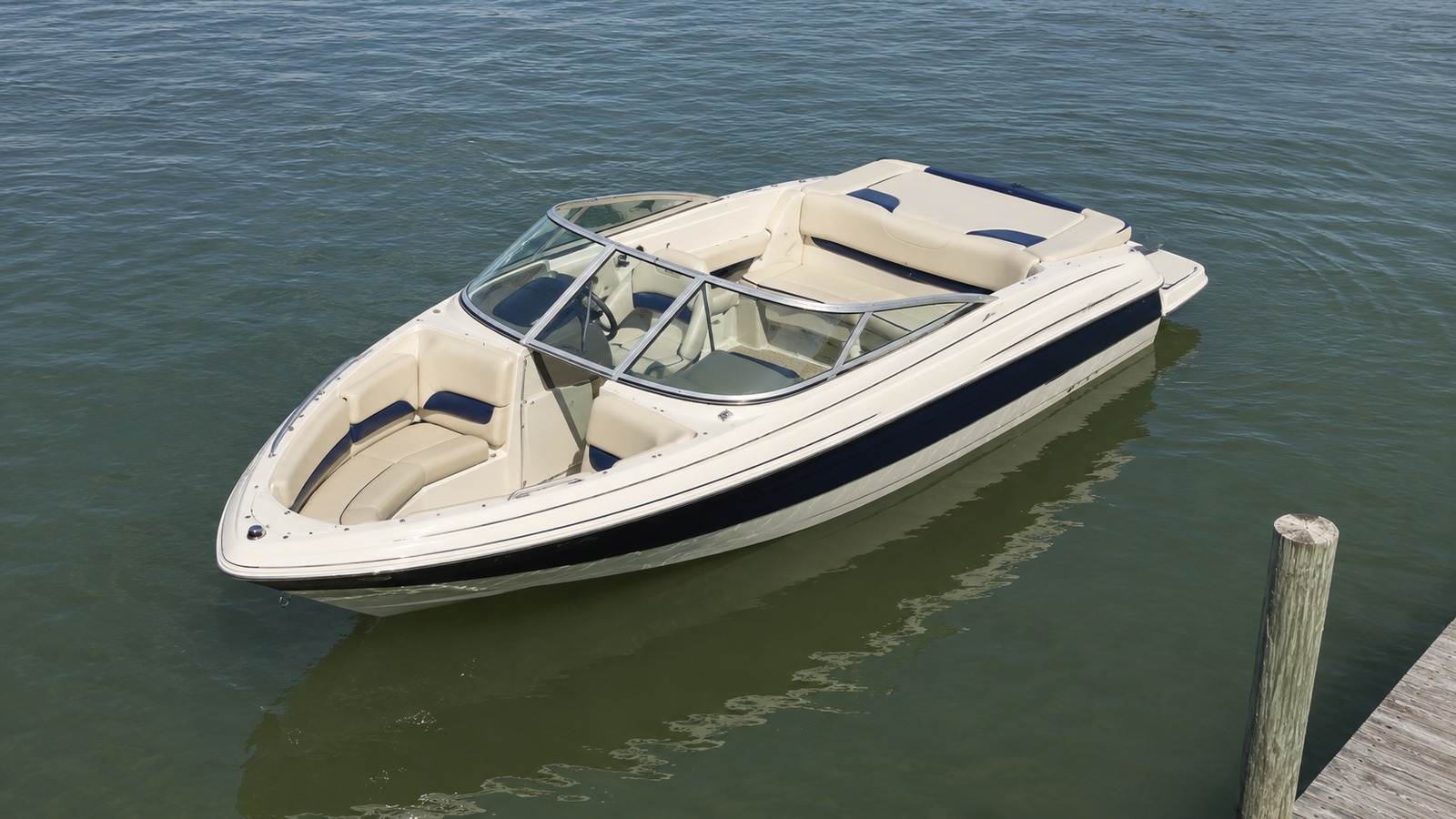 sea ray 180 select elevated exterior 08