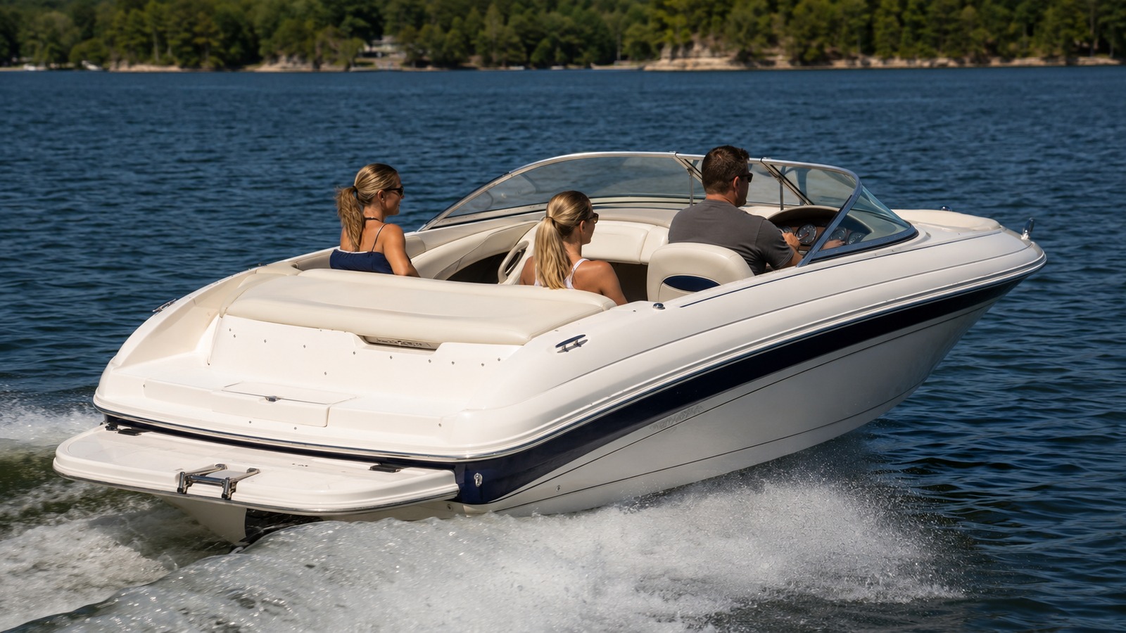 sea ray 180 select rear quarter running 03