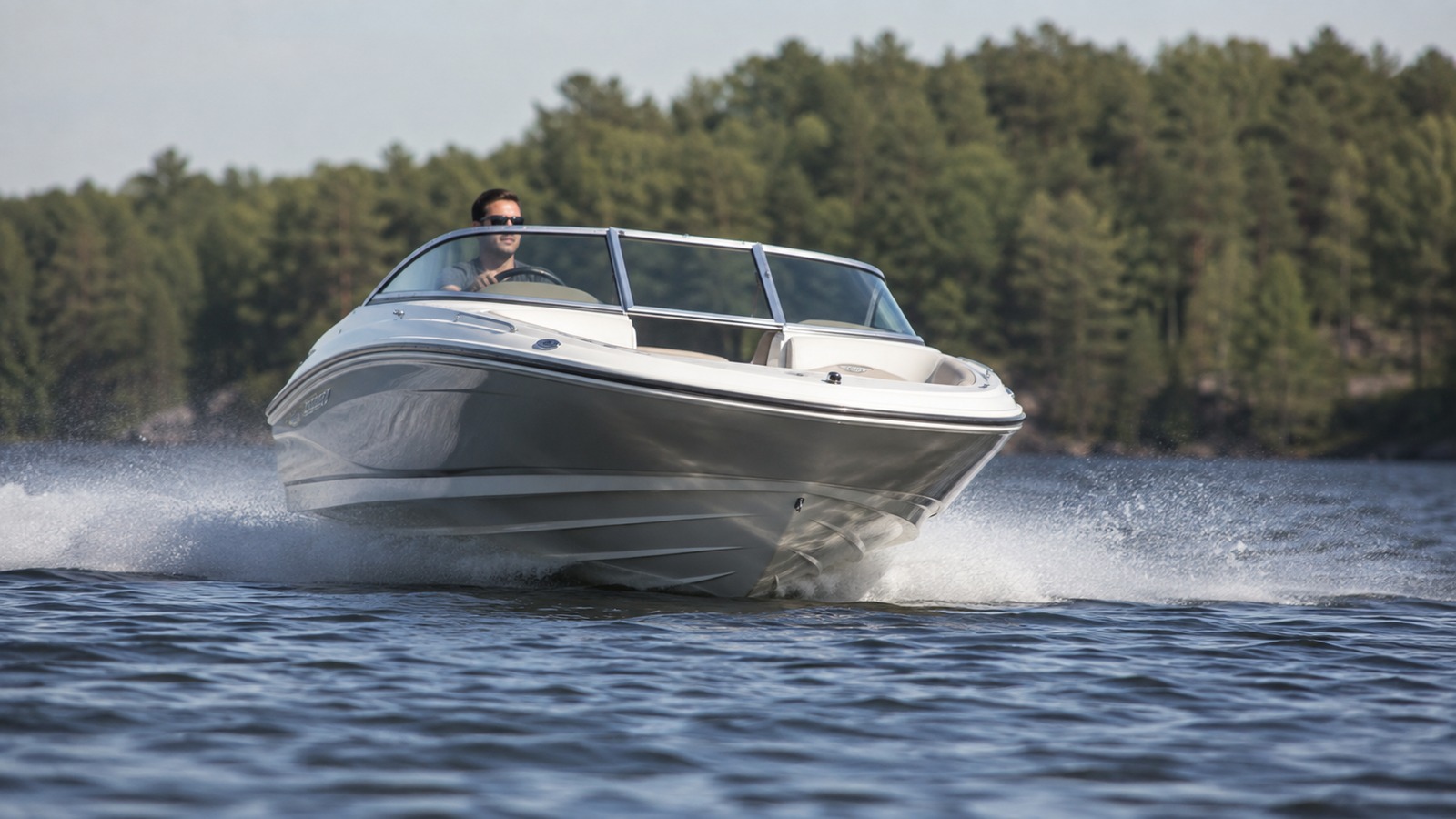sea ray 180 sport acceleration action 01