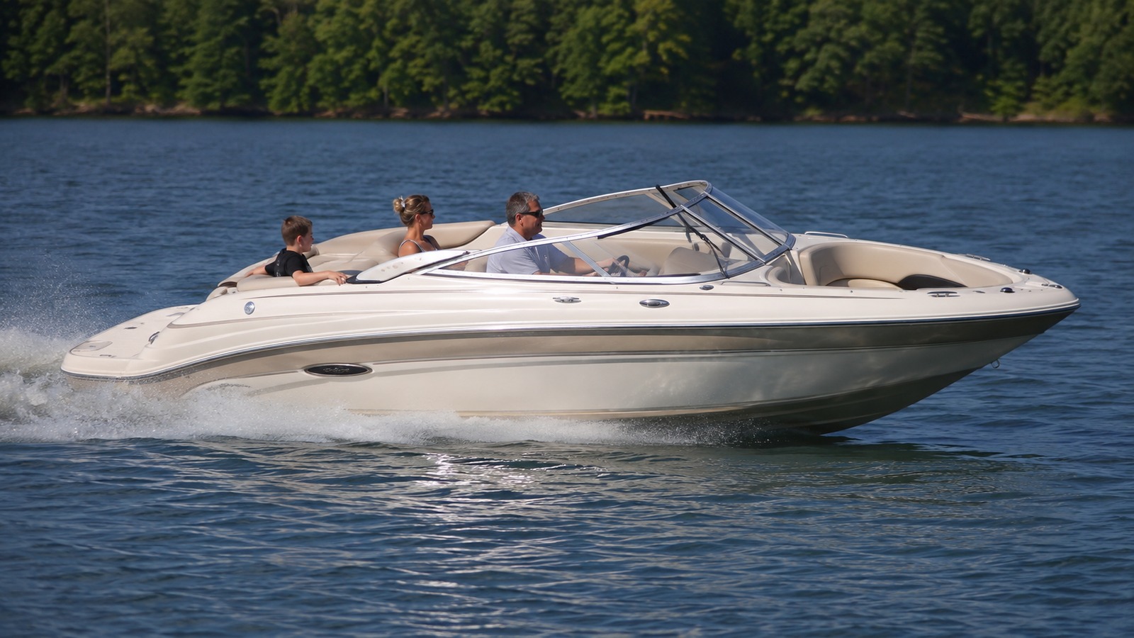 sea ray 190 sport side profile running 01