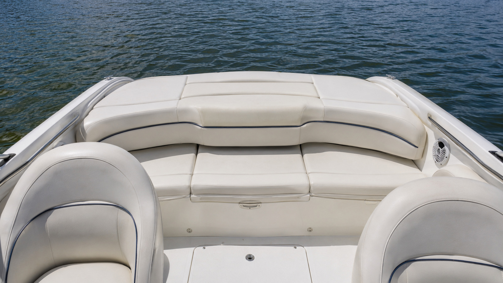 sea ray 190 sundeck transom seating 10