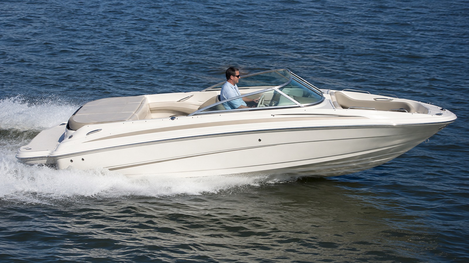 sea ray 195 sport side profile running 01