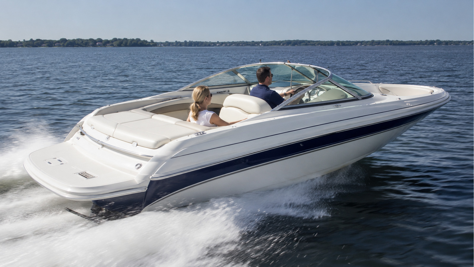sea ray 200 select rear quarter running 03