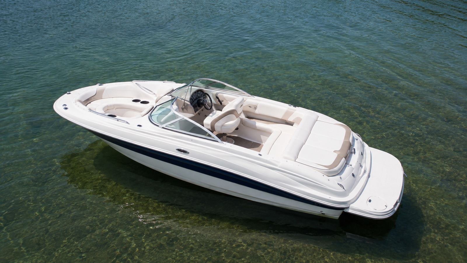 sea ray 200 sundeck elevated exterior 06