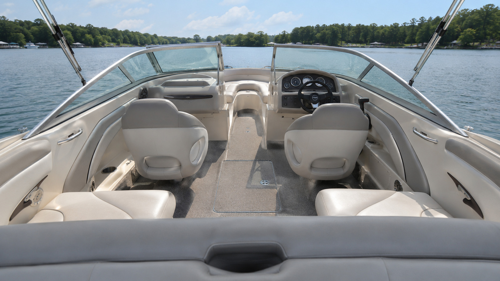 sea ray 210 sport cockpit to bow view 01