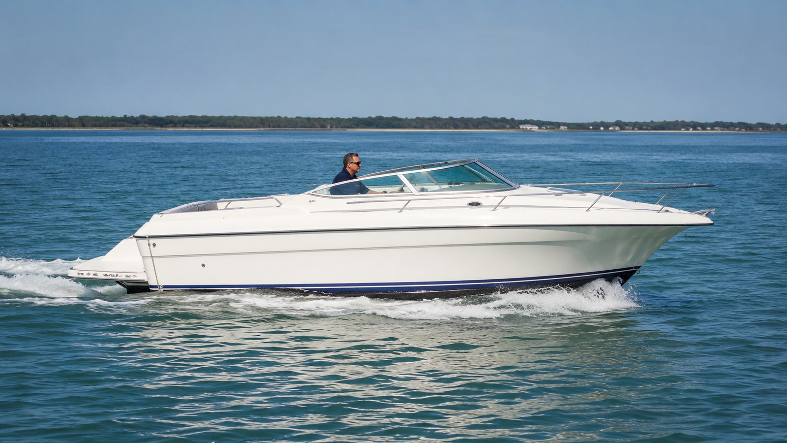 sea ray 215 express cruiser running profile 04