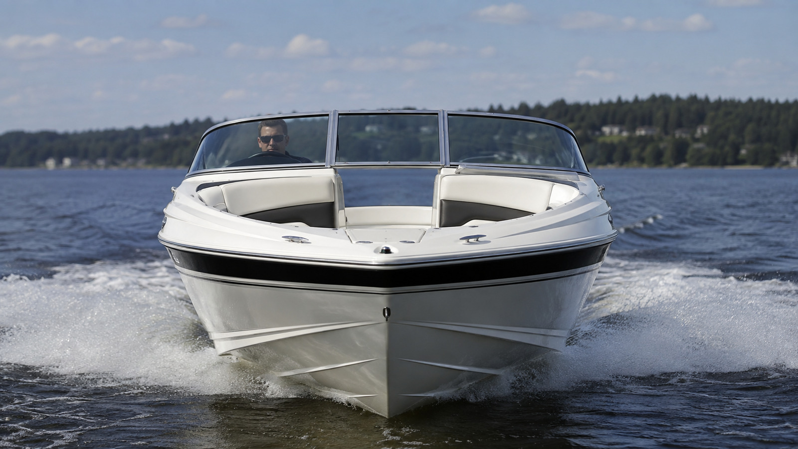 sea ray 220 select bow on cruising 05