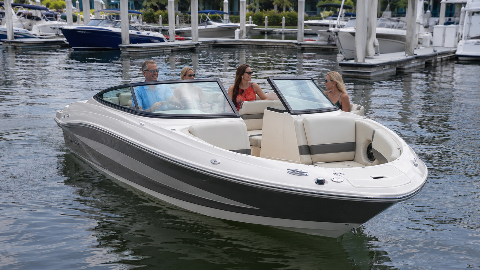 sea ray 220 sport marina arrival 01