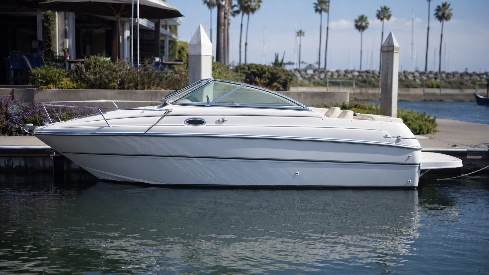 sea ray 225 weekender dockside profile 07