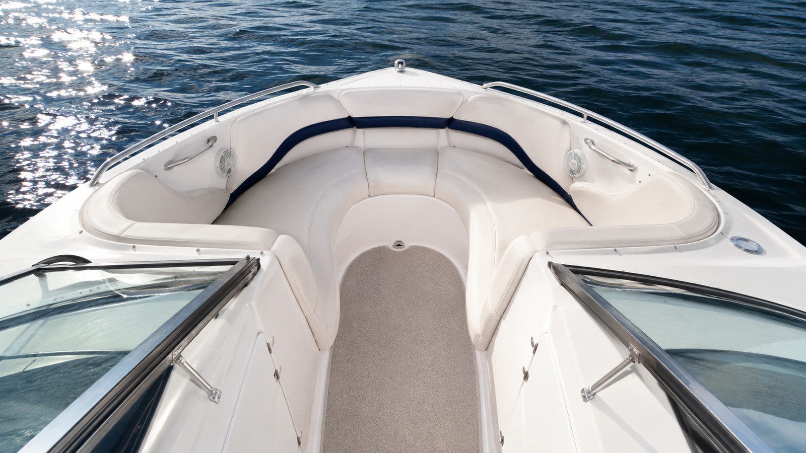 sea ray 230 select bow seating 10