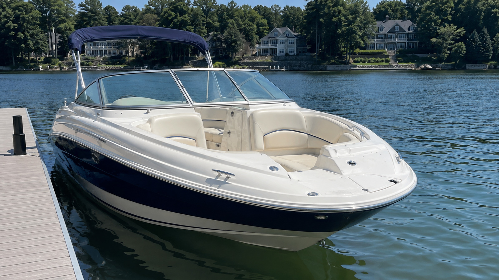 sea ray 230 sundeck premium exterior hero 25