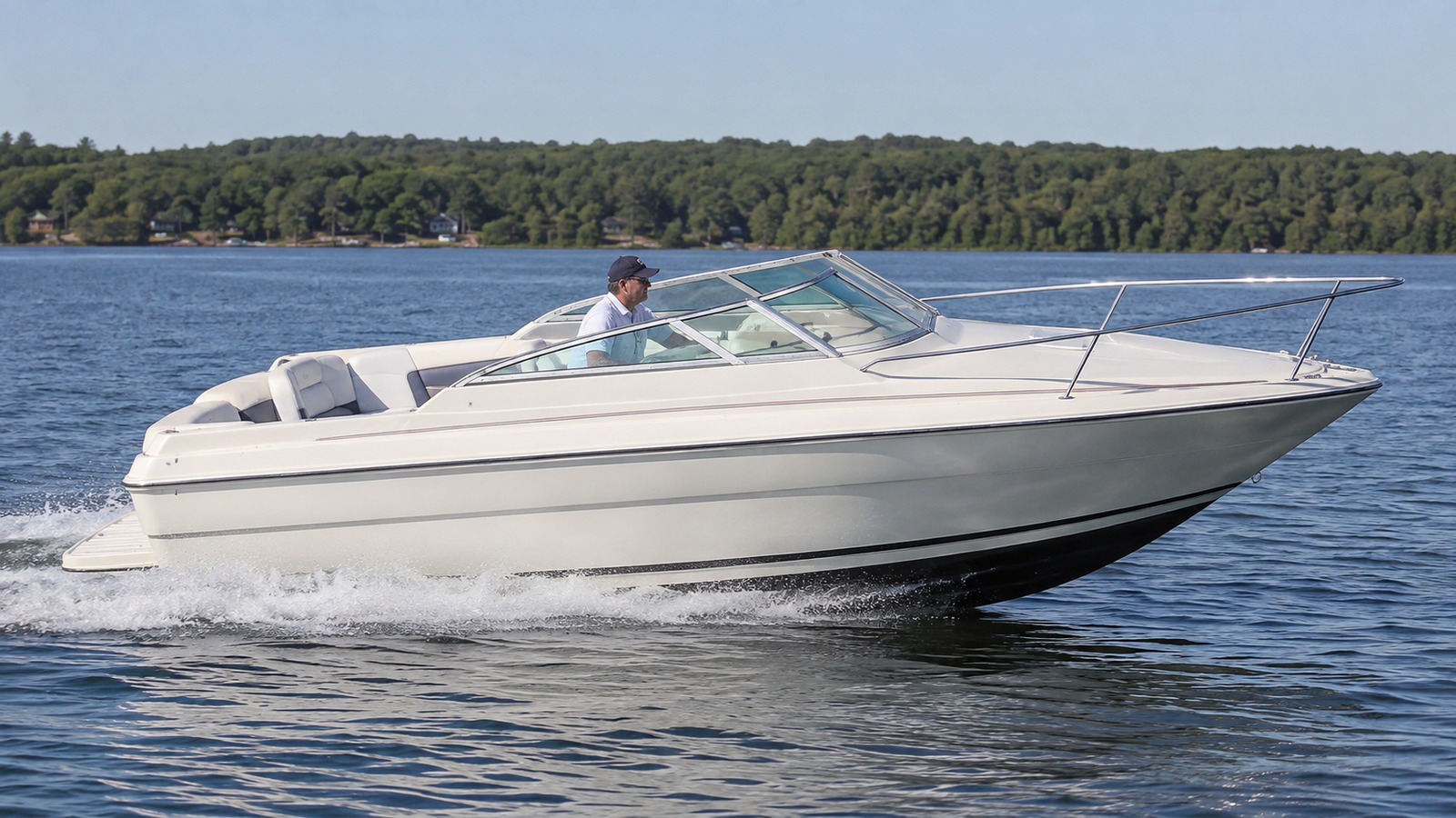 sea ray 230 weekender side profile running 04