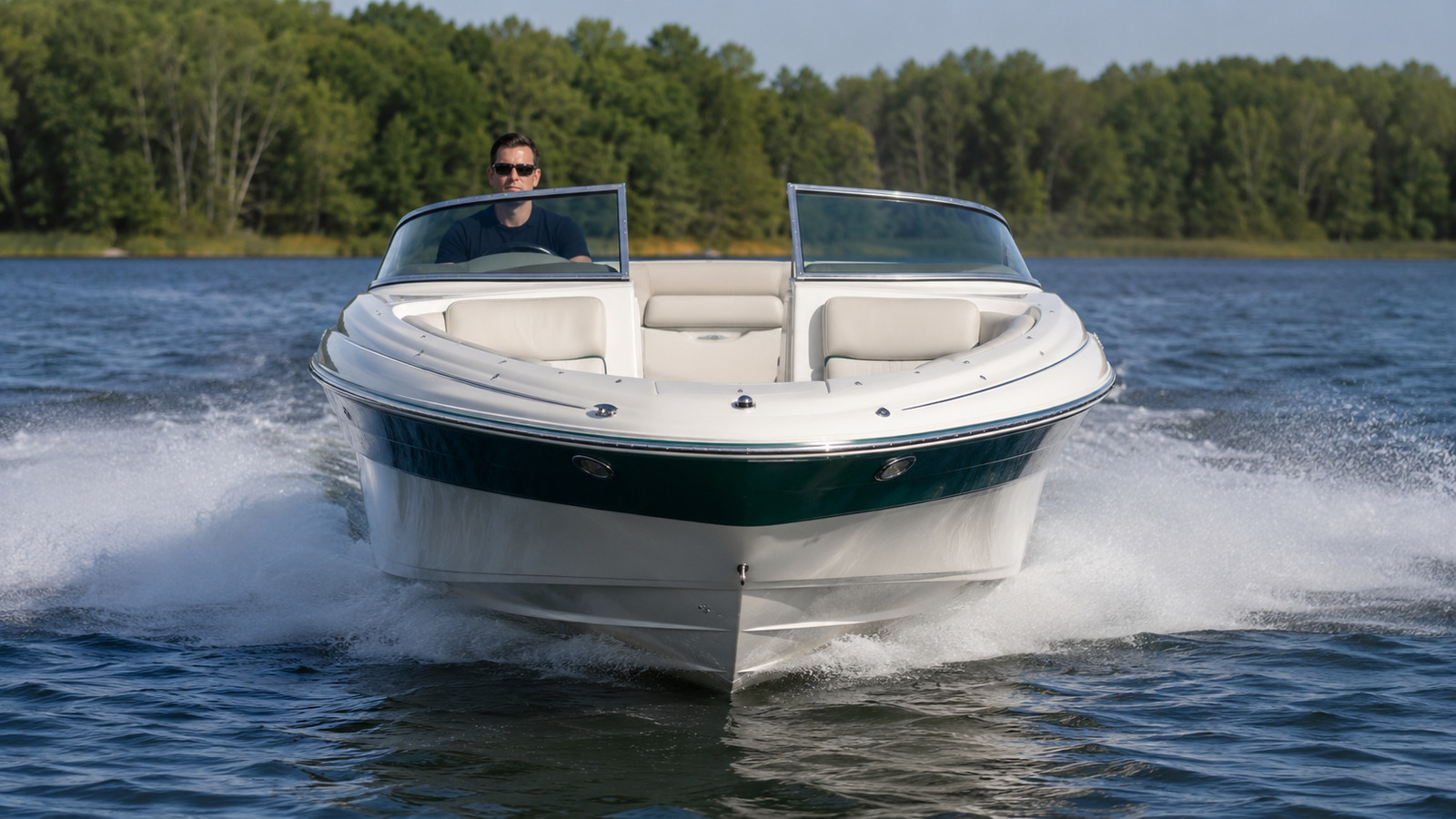 sea ray 240 select bow on cruising 05