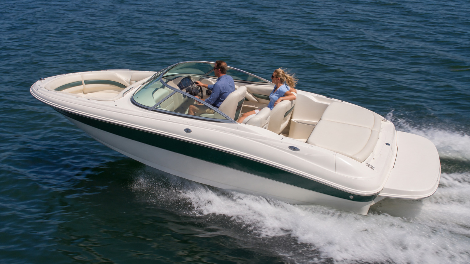 sea ray 240 select elevated underway 09