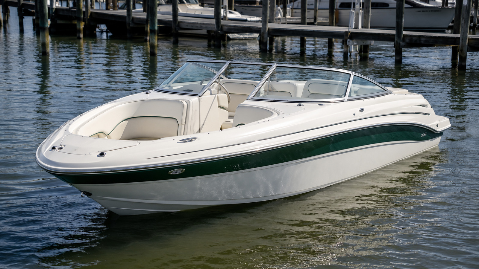 sea ray 240 select premium exterior hero 25