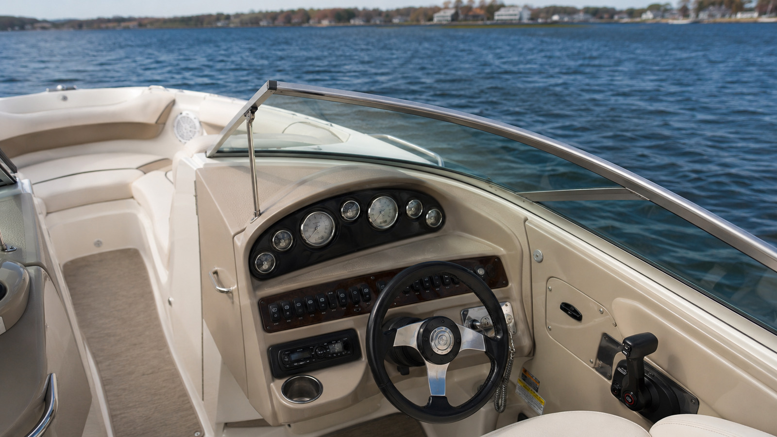 sea ray 240 sundeck helm detail 09