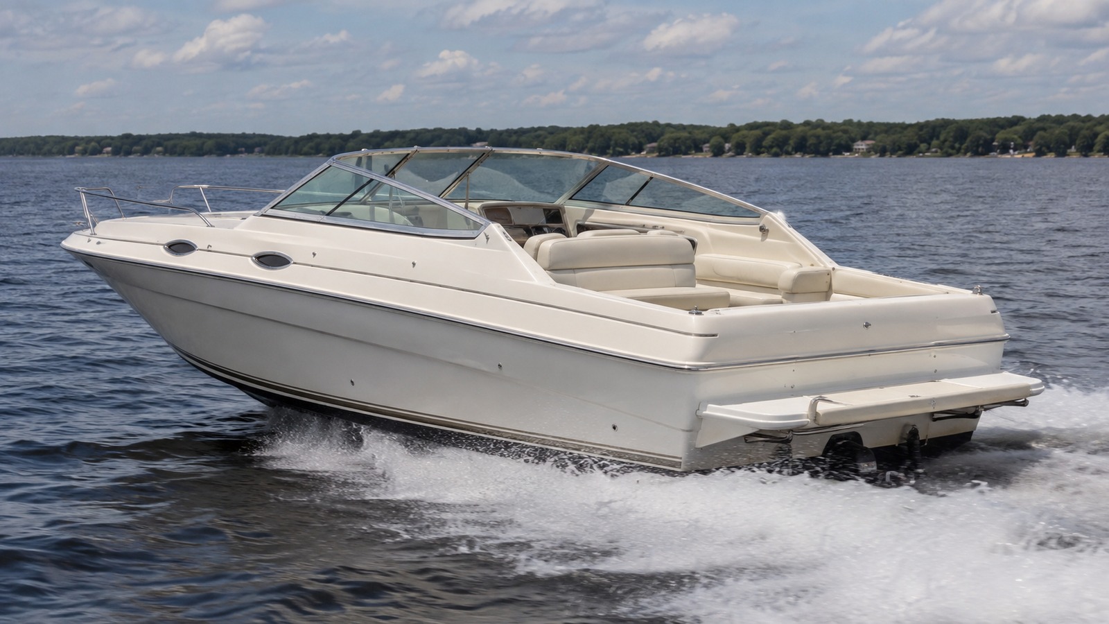 sea ray 240 weekender rear quarter running 03