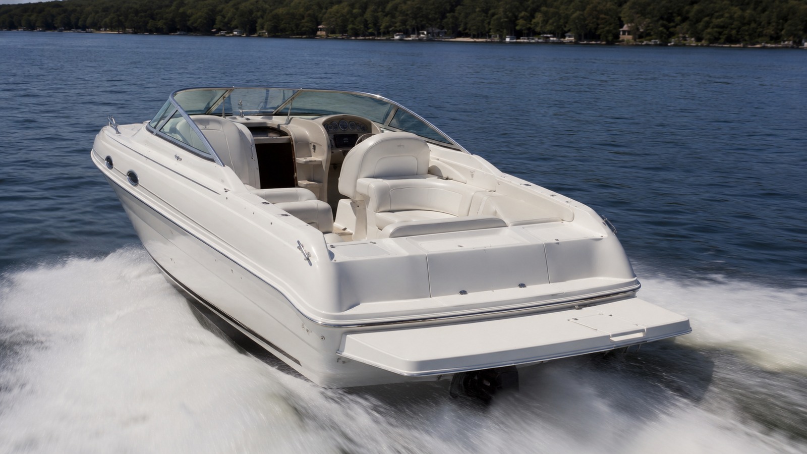 sea ray 245 weekender rear quarter running 03