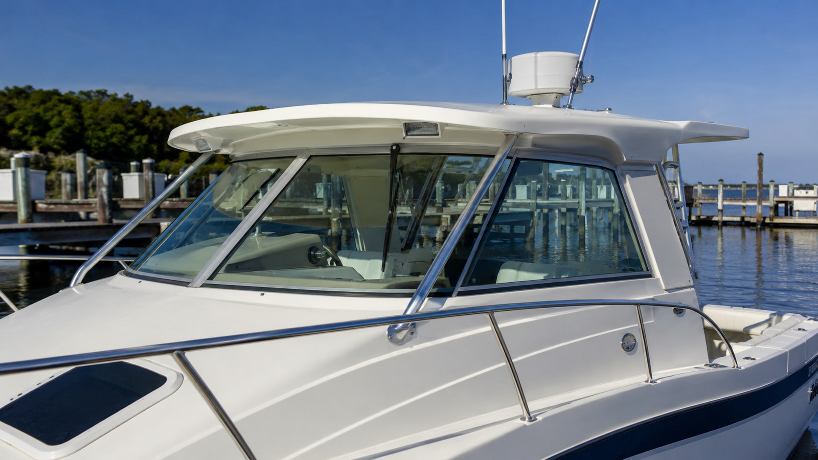 sea ray 250 amberjack hardtop detail 07