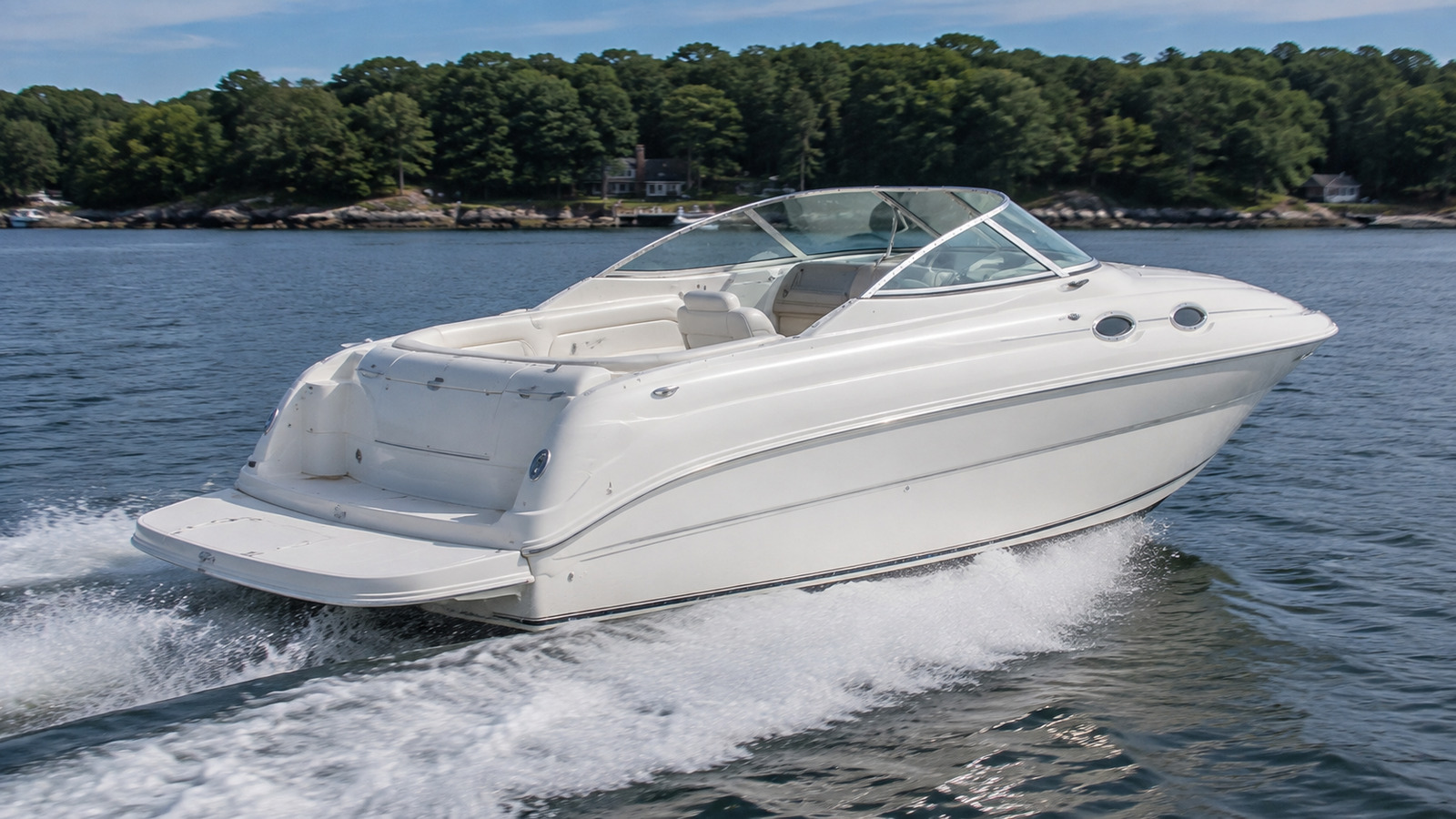 sea ray 250 weekender rear quarter running 03