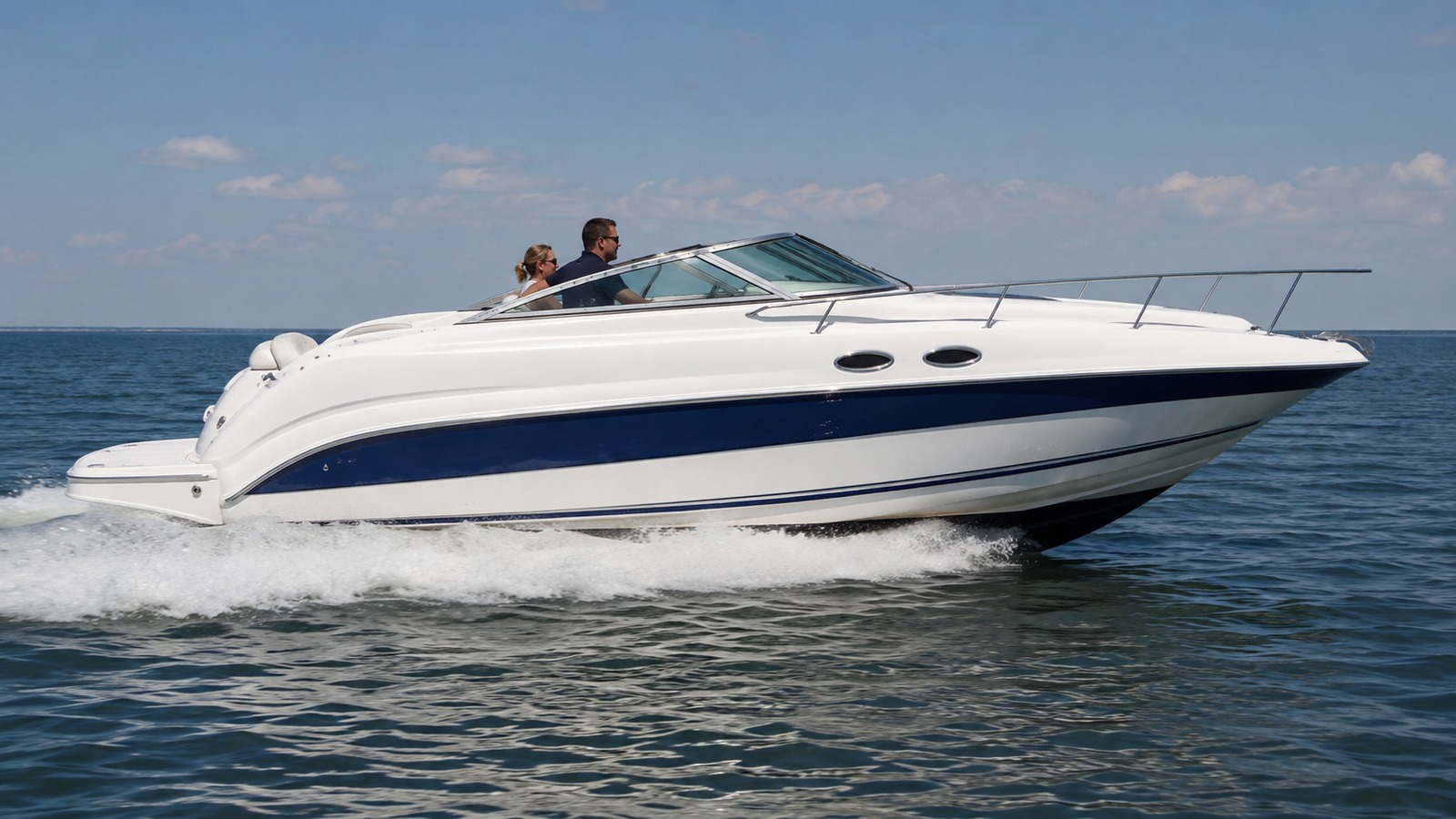 sea ray 260 express cruiser running profile 04