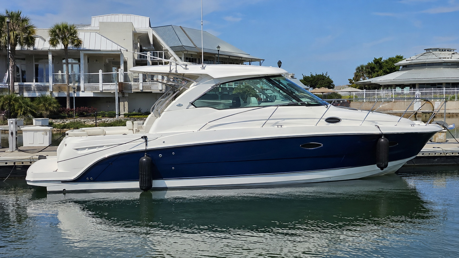 sea ray 270 amberjack dockside profile 05
