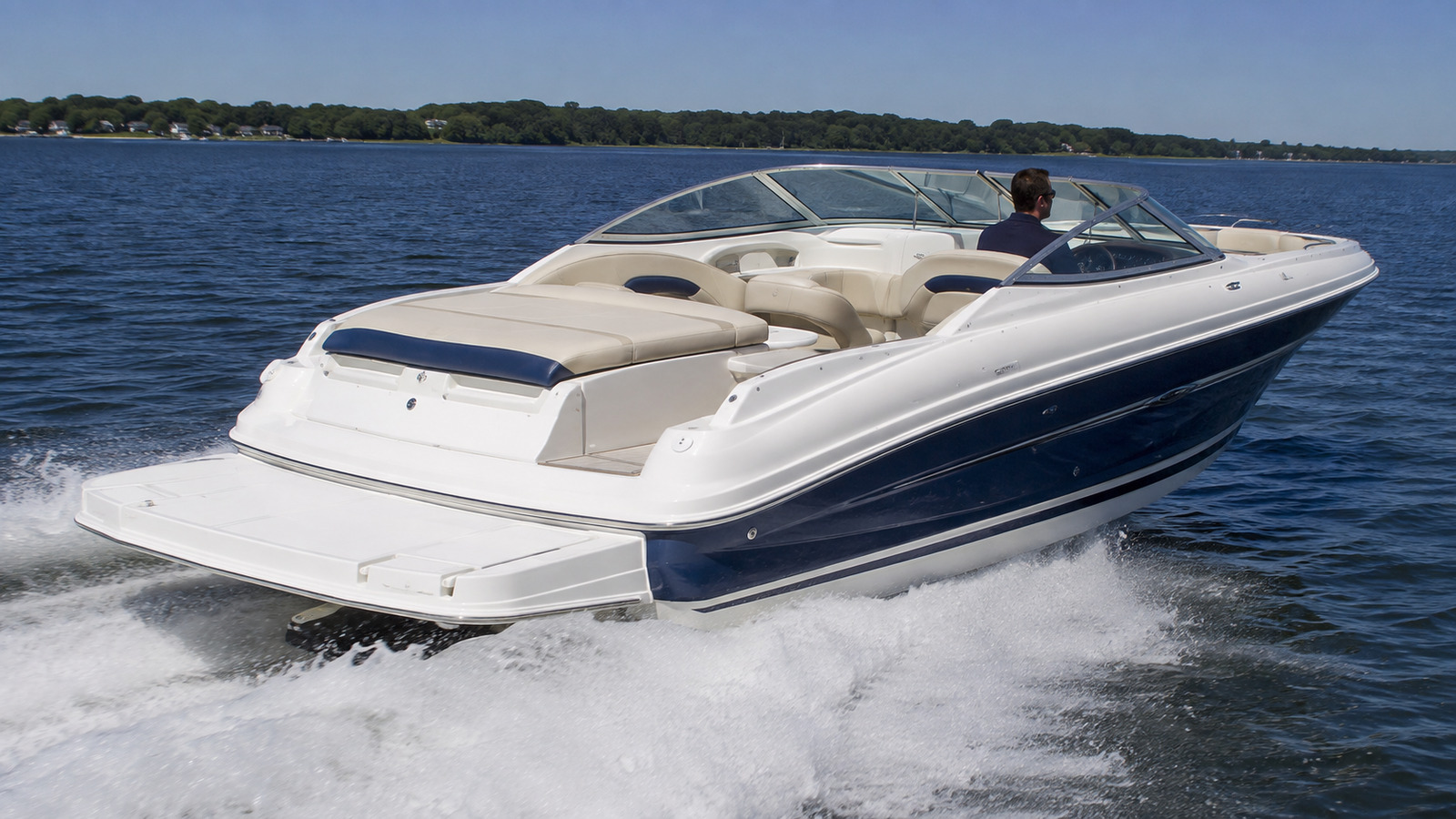 sea ray 270 select rear quarter running 03