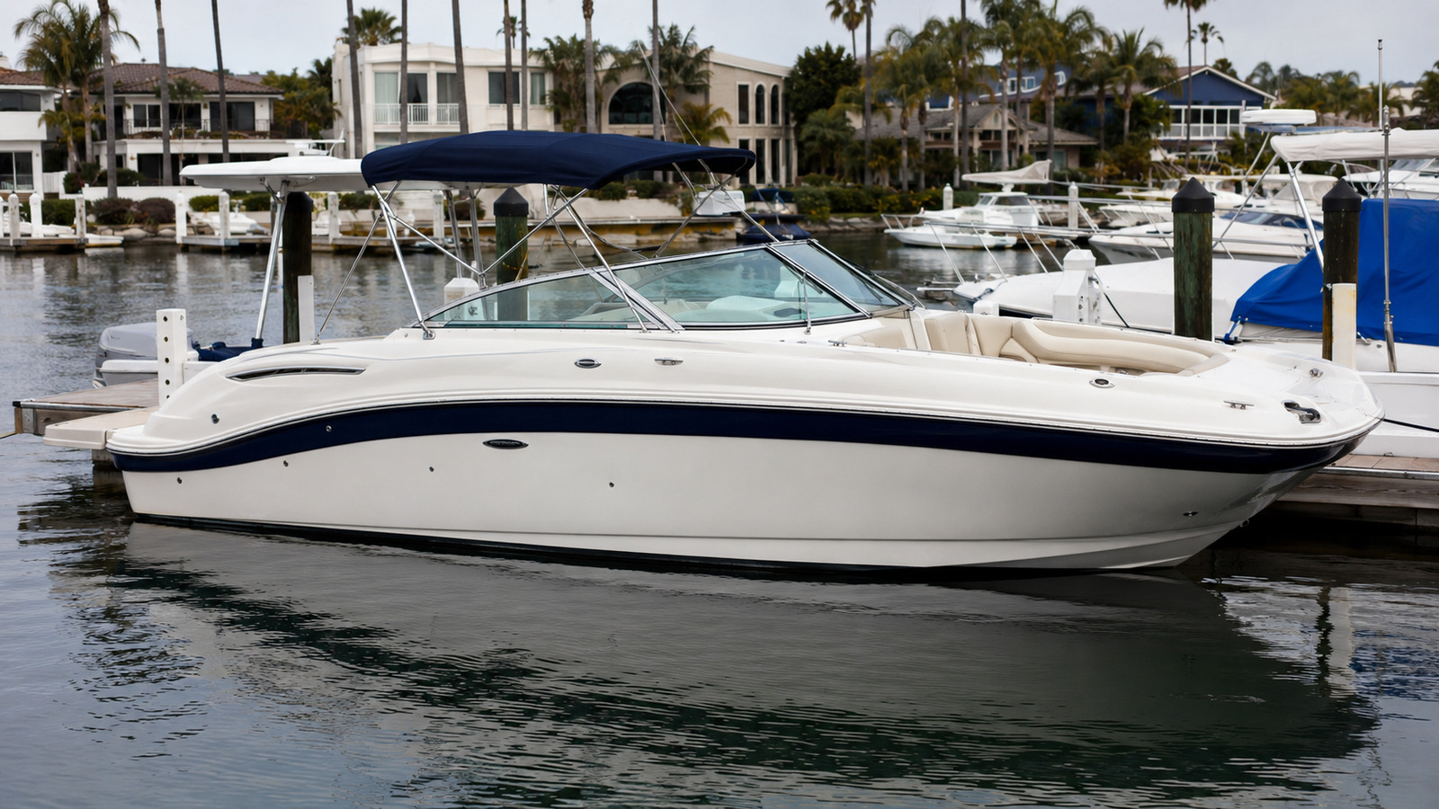sea ray 280 sundeck dockside profile 05