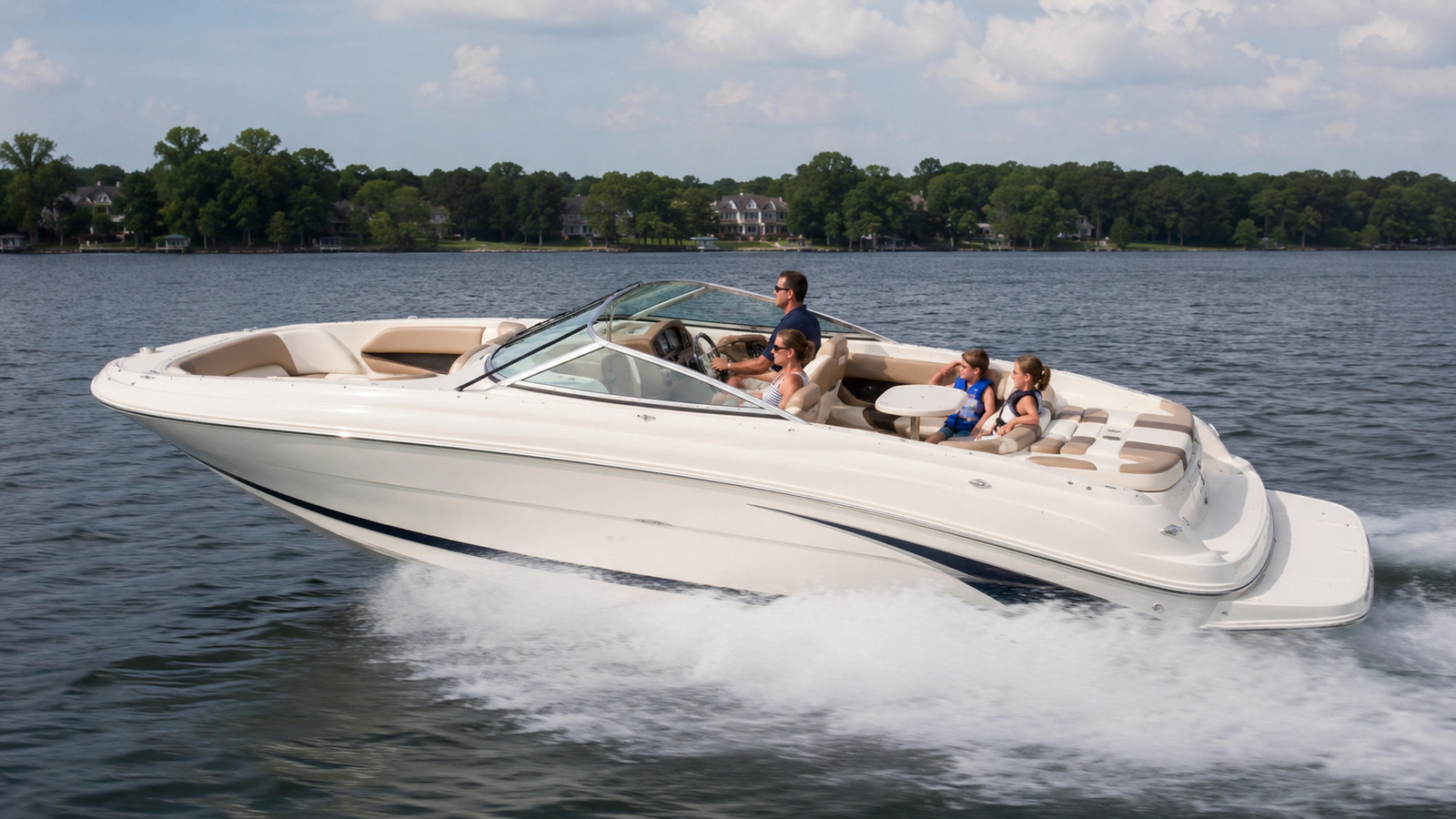 sea ray 280 sundeck family cockpit 08