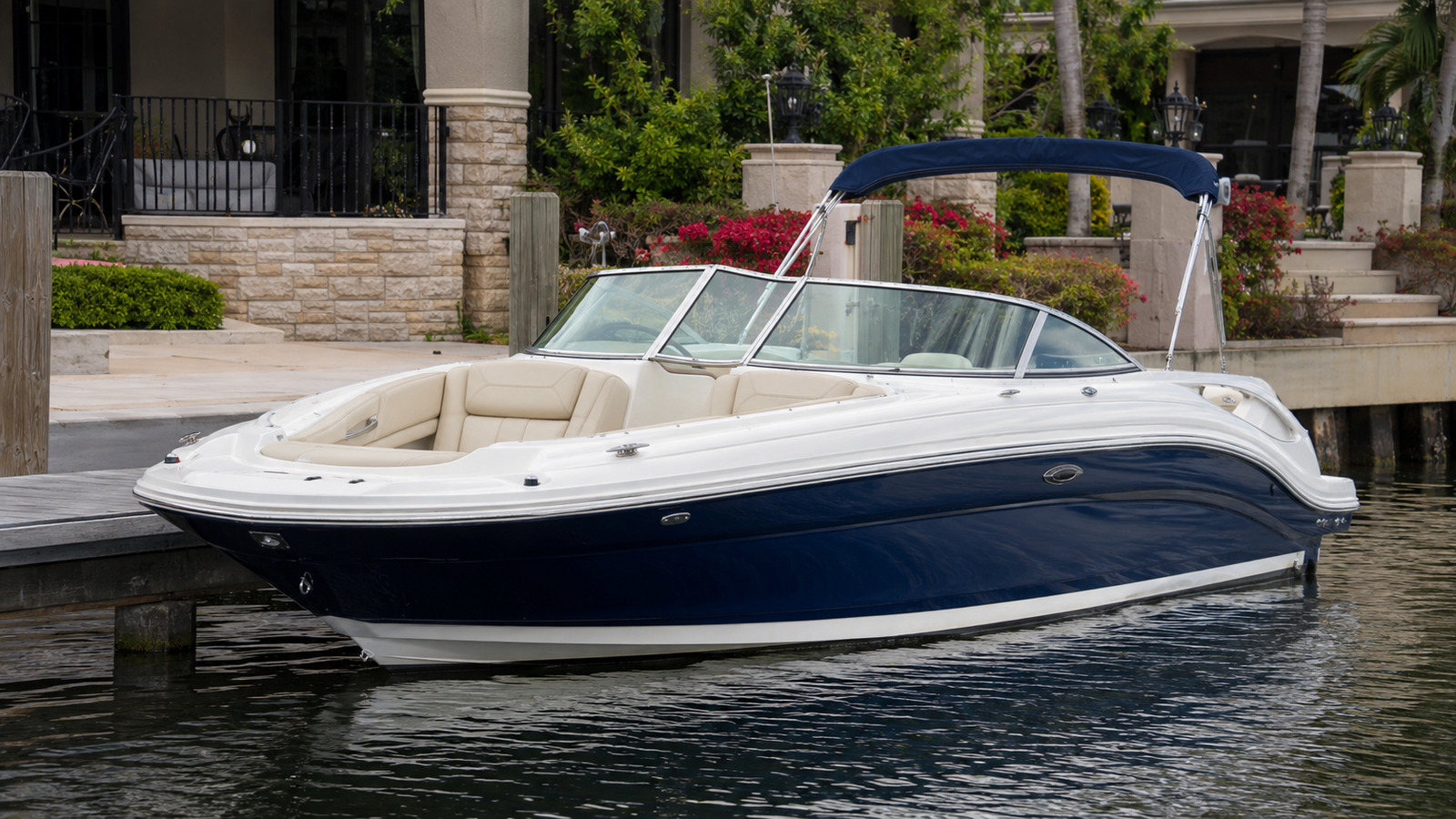 sea ray 280 sundeck premium exterior hero 25