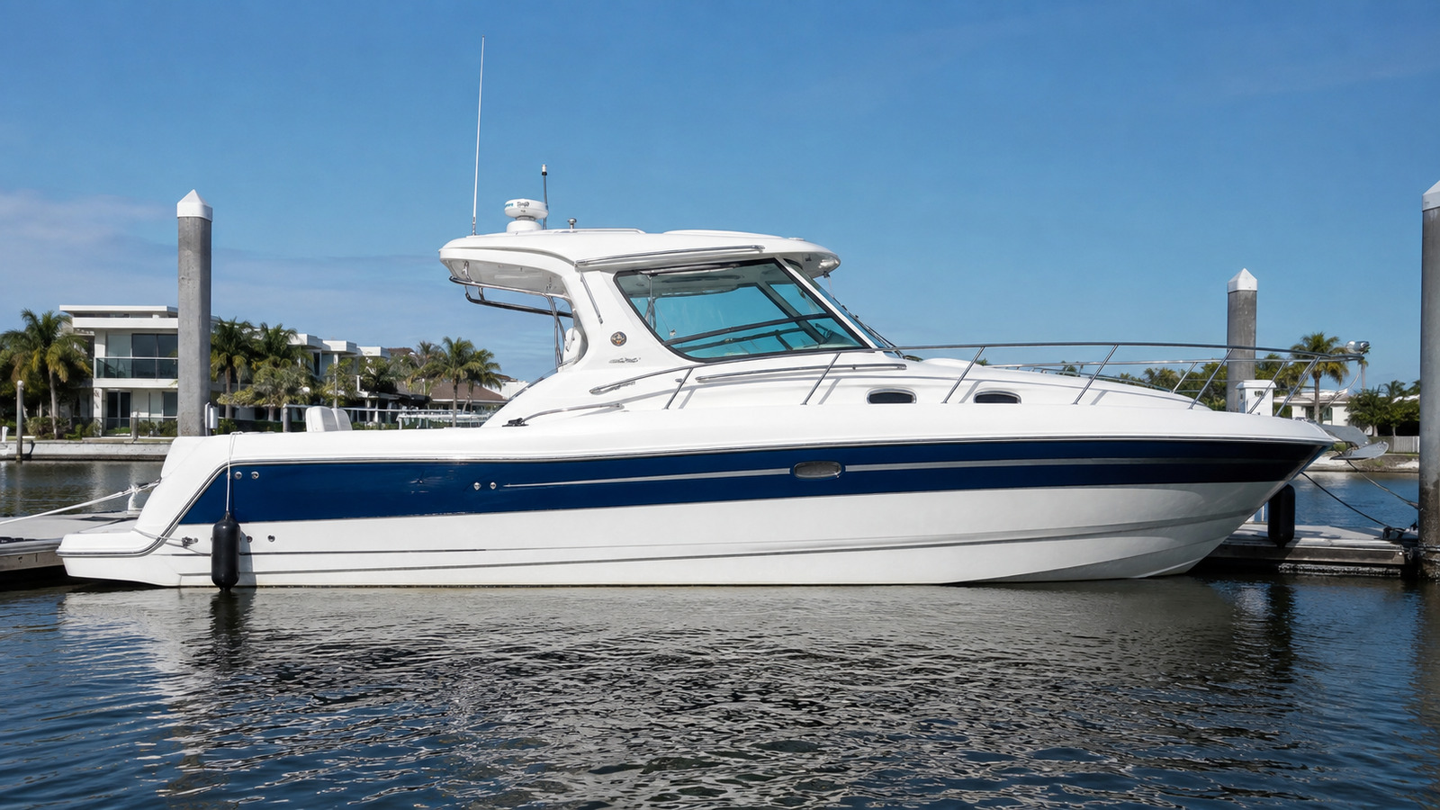 sea ray 290 amberjack dockside profile 05